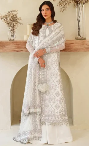 White Indian Suit For Wedding Guests 1 (2)