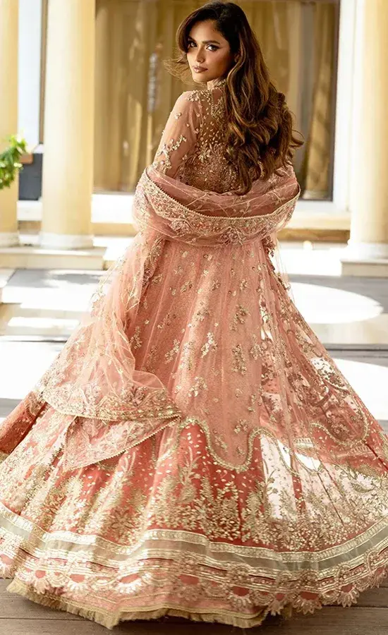 Peach Lehenga For Wedding Guestsss (1)