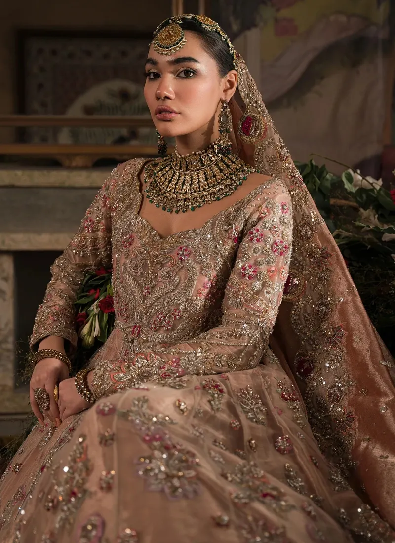 Ammara Khan Bridal Gown (5)